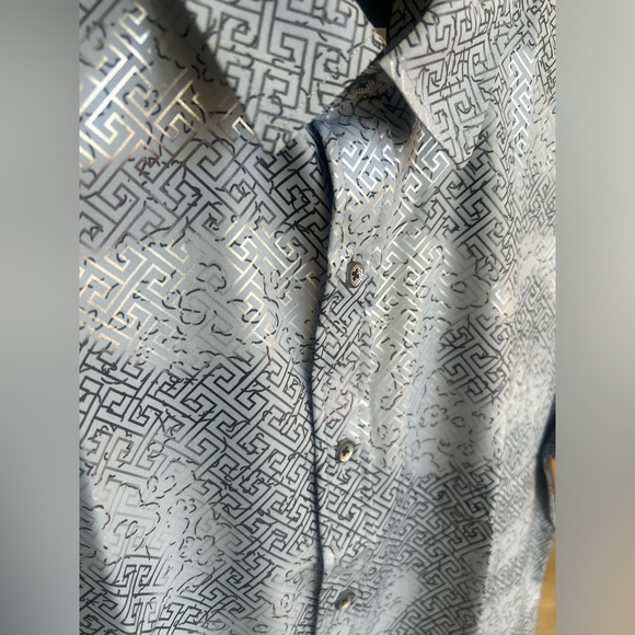 Men’s button up shirt - Picture 2 of 5
